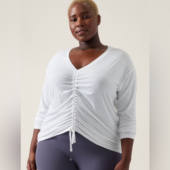 Athleta Tops - NWT Athleta Crossover White Ruched Top Size 3X.